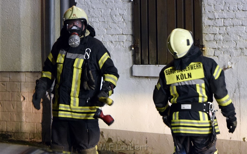 Feuer 2 Koeln Porz Langel Hinter der Kirche P149.JPG - Miklos Laubert